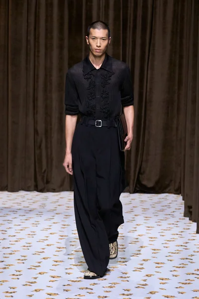 Look 38